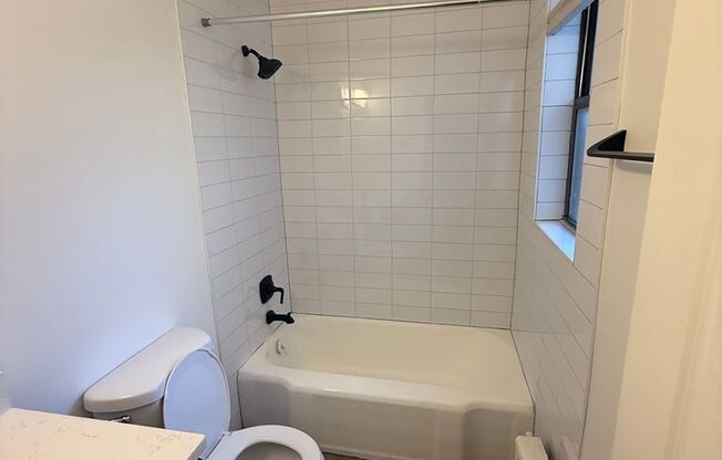 Studio, 1 bath, 500 sqft, $1,395, Unit 102