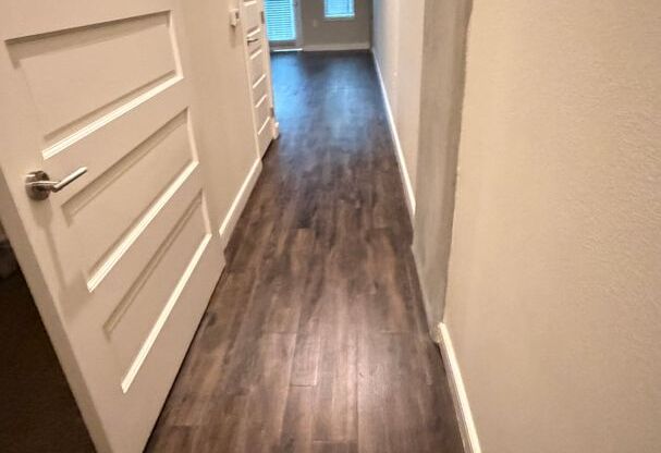 1 bed, 1 bath, 639 sqft, $1,867.95, Unit 214