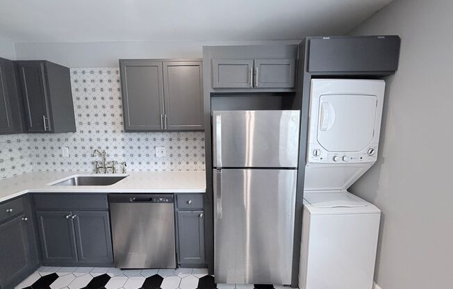 1 bed, 1 bath, 605 sqft, $1,095, Unit 204