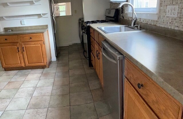 5 Seagrave Rd 2