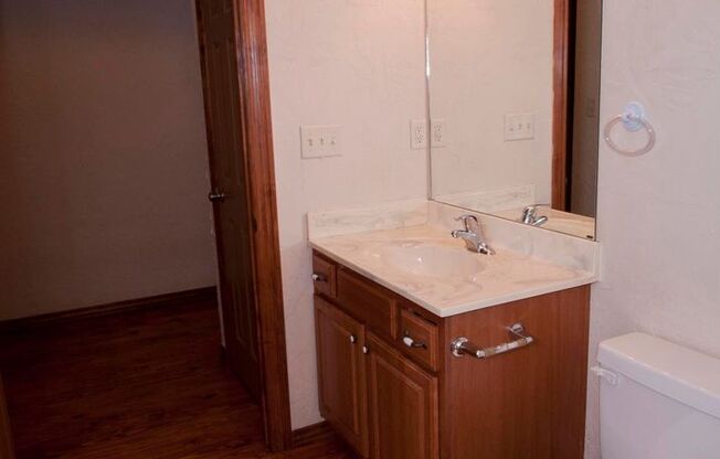 1 bed, 1 bath, 800 sqft, $950, Unit SW 107