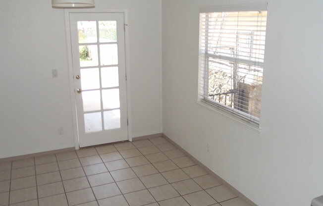 East El Paso 3 bed Refirg A/C