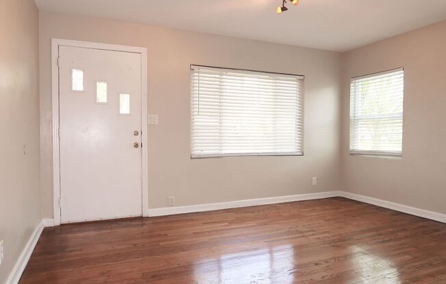 Quaint 2 Bedroom, 1 Bathroom Home in Edgemoor!