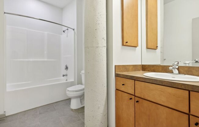 1 bed, 1 bath, 1,021 sqft, $1,575, Unit 209