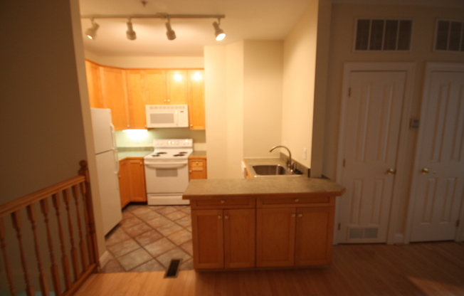 525 G Street SE