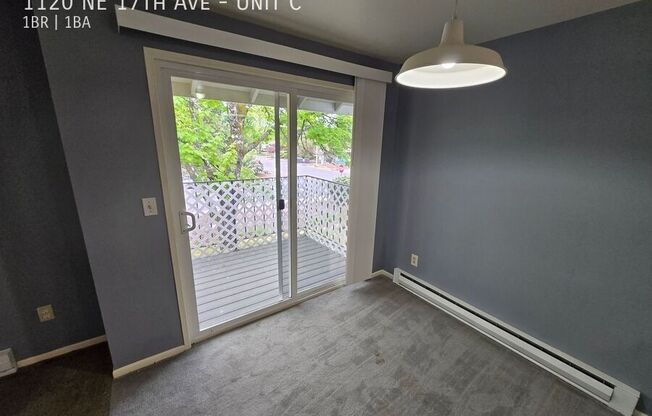 1120 NE 17 AVE