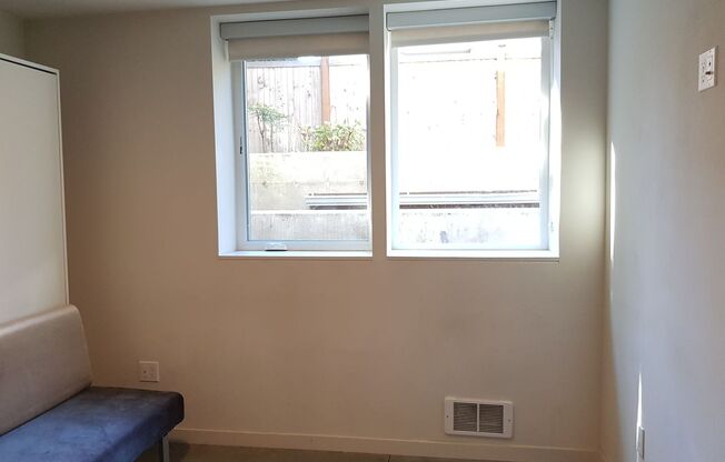 Studio, 1 bath, 244 sqft, $1,495, Unit 113 - Furnished