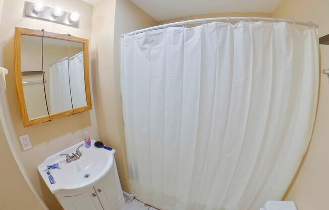 Great Location! 2 Blocks to Campus + Pet-Friendly + Off-Street Parking + Washer & Dryer Included! Available August 5th!