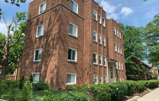 1385 NICHOLSON