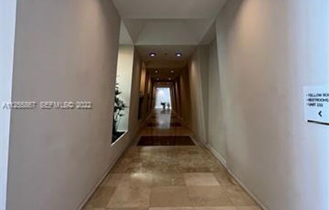 2 beds, 2 baths, 1,030 sqft, $4,000, Unit 5161 Collins Ave appt 1711