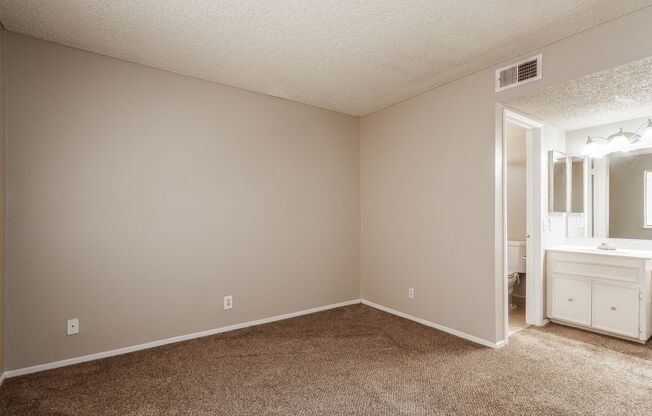 2 beds, 2 baths, $1,075, Unit # 2