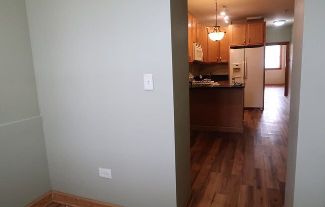 2 beds, 1 bath, $1,300, Unit Bsmt