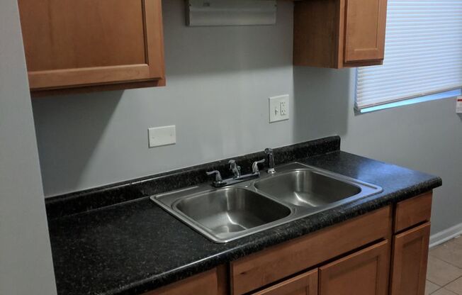 2 beds, 1 bath, $1,686, Unit 7820-3W