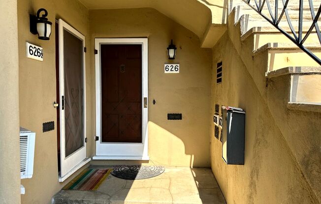 1 bed, 1 bath, 850 sqft, $2,295, Unit 626 N Spaulding Ave