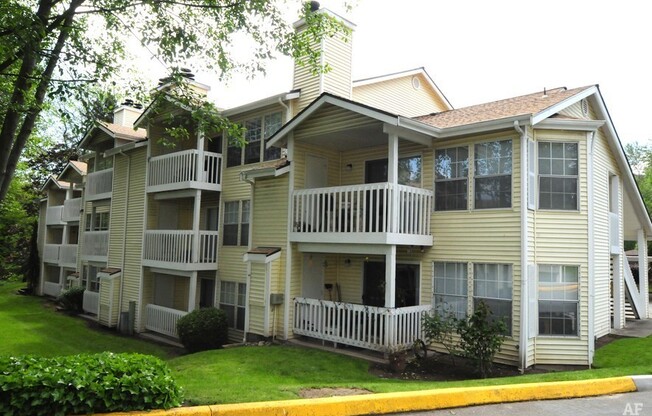 1 bed, 1 bath, 770 sqft, $1,600, Unit C24