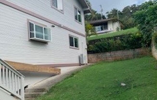Kaneohe - 4 bedroom 2.5 bath home
