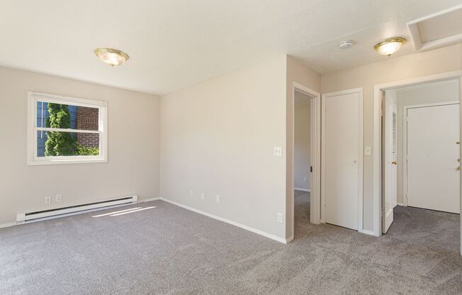 2 beds, 1 bath, $2,295