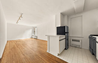 200 E 28th St 4H