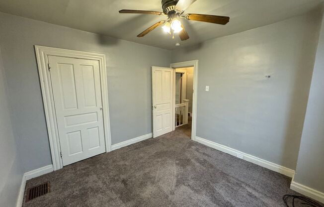 2 beds, 1 bath, $1,295