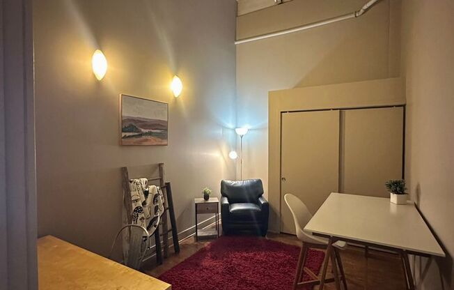 1 bed, 1 bath, $725, Unit Apt. 203 A - Female Co-Living SHARED APT