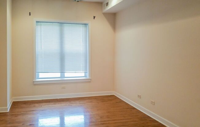 2 beds, 1 bath, 730 sqft, $2,895, Unit 855-1W