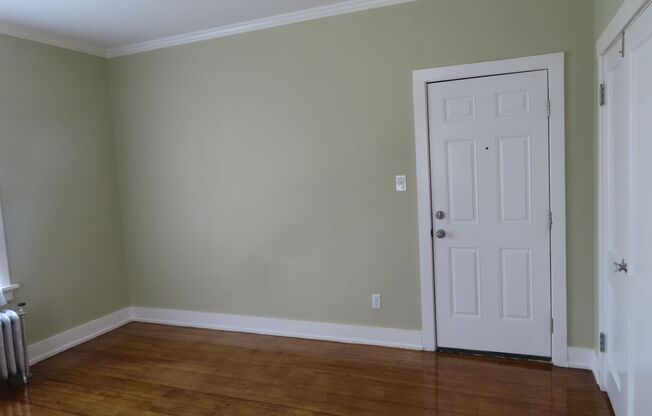 Studio, 1 bath, 400 sqft, $695, Unit #9