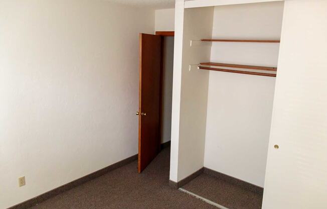 Bedroom at Aldrich Avenue Apartments, Minnesota, 55405