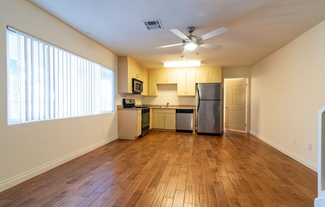 Motor Apartments
