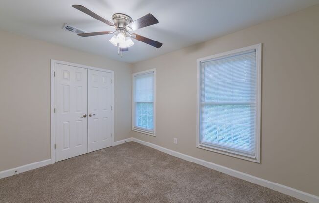 3 beds, 2 baths, 1,300 sqft, $1,825, Unit 666FPL