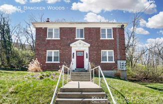 3065 Bracken Woods
