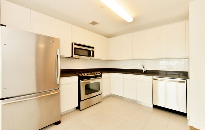 1 bed, 1 bath, 716 sqft, $4,179, Unit 5-E