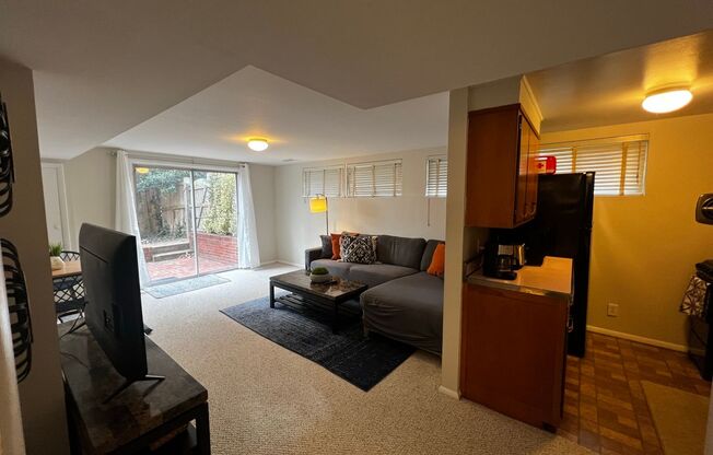 1br 1ba space. Fully furnished & decorated basement in Falls Church, VA