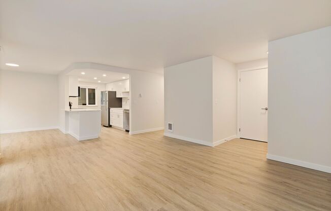 2 beds, 2 baths, 1,092 sqft, $2,995, Unit 37