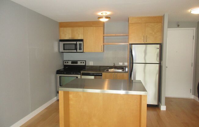 Harrison East Condos - 1 bed/1 bath w/balcony/storage/free laundry/pool (DOWNTOWN/PSU/OHSU)