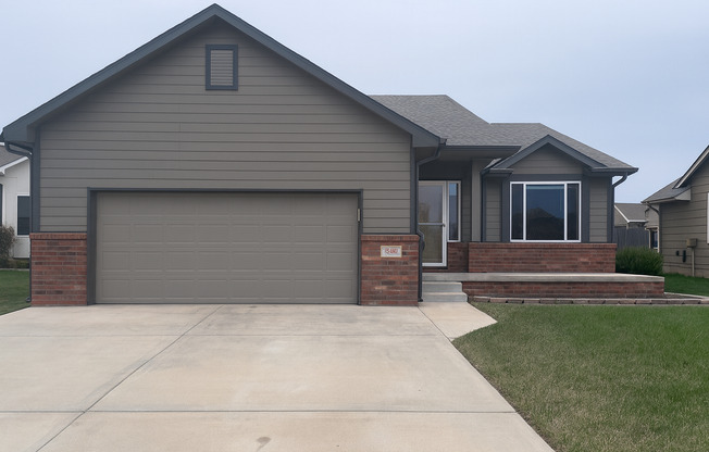 Welcome Home to This Spacious 5 Bedroom in Park City!