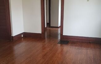 2 beds, 1 bath, $900