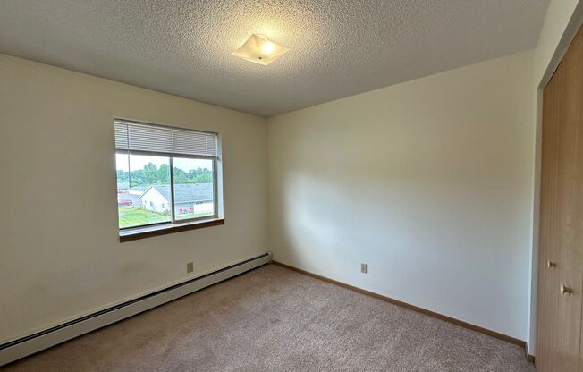 2 beds, 1 bath, 974 sqft, $1,500, Unit 70-204