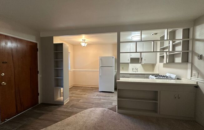 Live Where Midtown Happens – Fort Sutter Manor @ 2508 L Street!