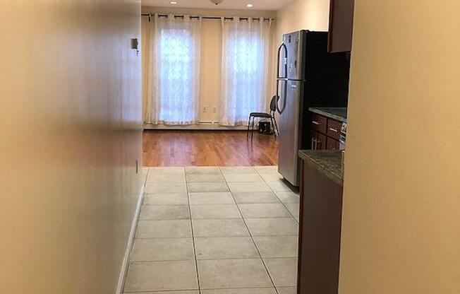 2 beds, 1.5 baths, $4,100, Unit 1L