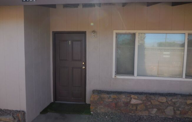 2 beds, 1 bath, $1,800, Unit # 1