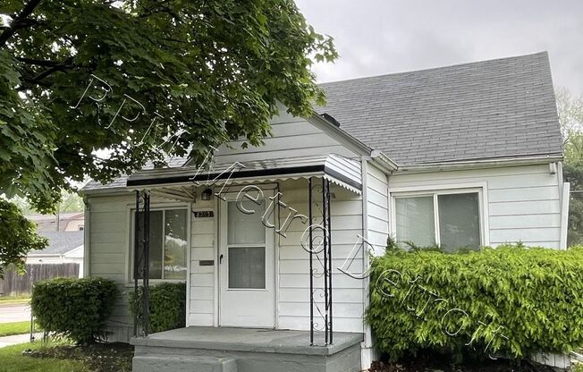 COZY WARREN BUNGALOW