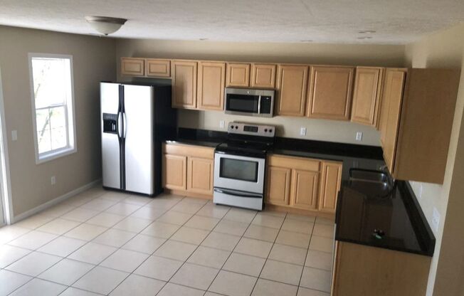 3 beds, 2.5 baths, 2,640 sqft, $1,795, Unit 526
