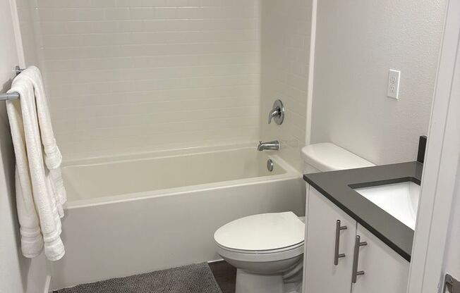 Studio, 1 bath, 280 sqft, $1,395, Unit 406