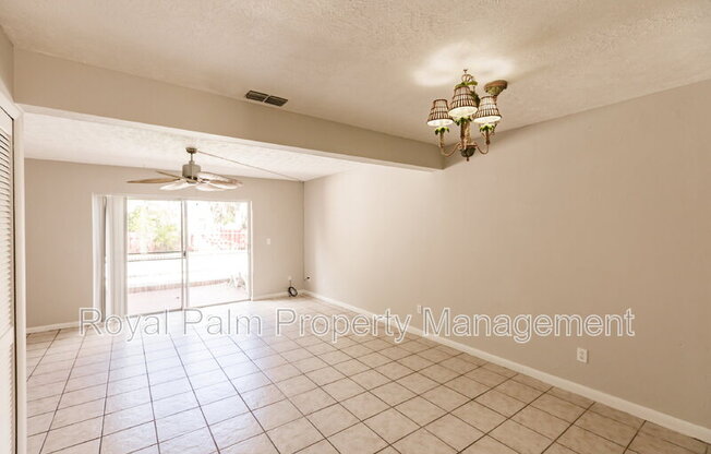 1123 SW 48th TER