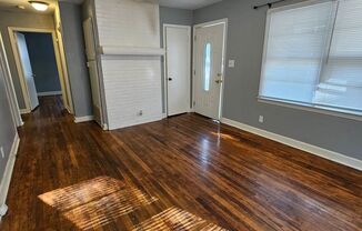 3 beds, 1 bath, $1,100