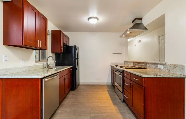 3 beds, 1 bath, 1,129 sqft, $2,595, Unit #4