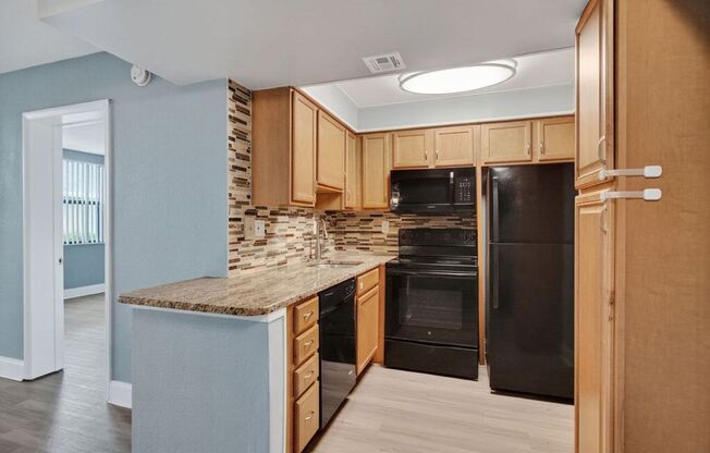TWO BEDROOM TWO BATHROOM! WATERFRONT COMMUNITY