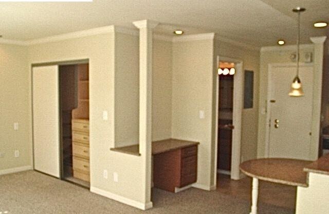 Lovely upgraded studio condo with resort-like amenities at desirable Watergate by the bay!