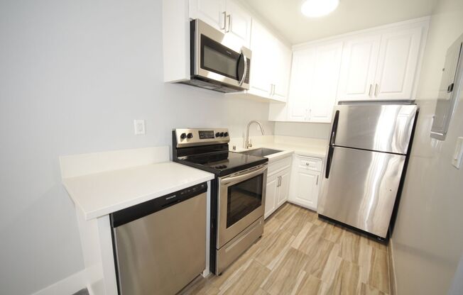 Studio, 1 bath, $2,095, Unit 1721 - 106