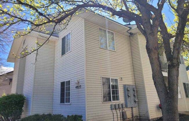 4823 N Charm